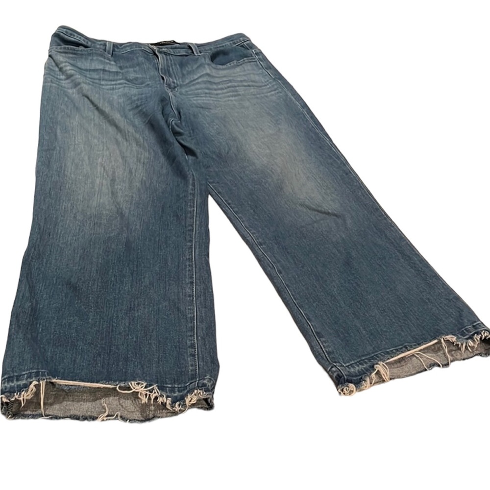 J Brand size 32 blue high rise ,wide cropped leg ,frayed hem jeans with stretch